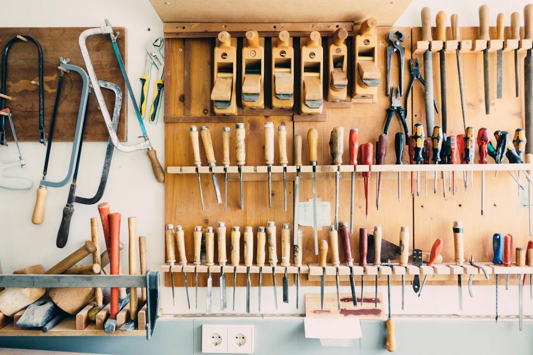 Essential Tools Every DIYer Needs in Their Toolkit - Yunicrafts