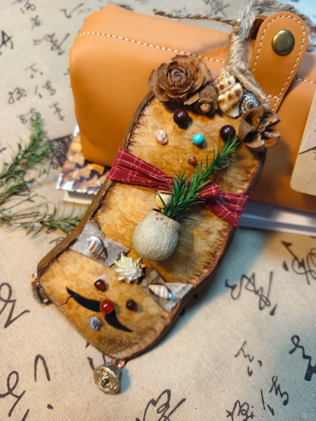 Handmade Entada Pod Ornament with Spinning Feature – Nature-Inspired Gift