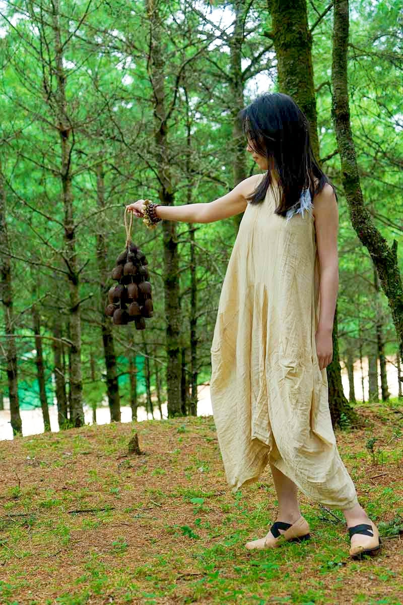 Handmade Salin Water Bellwood Seed Shell Hand Bell – Natural Rainforest Decor