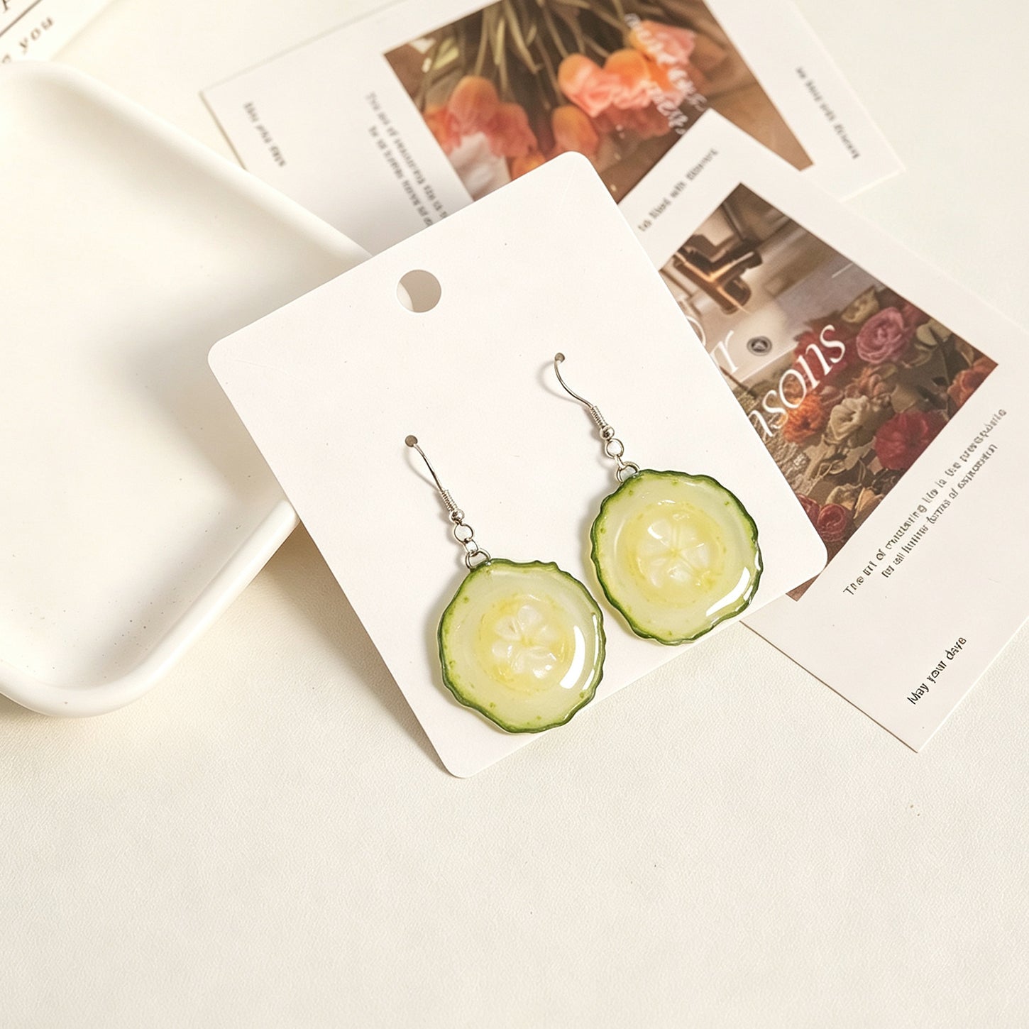 Pendientes de resina con rodajas de pepino - Yunicrafts