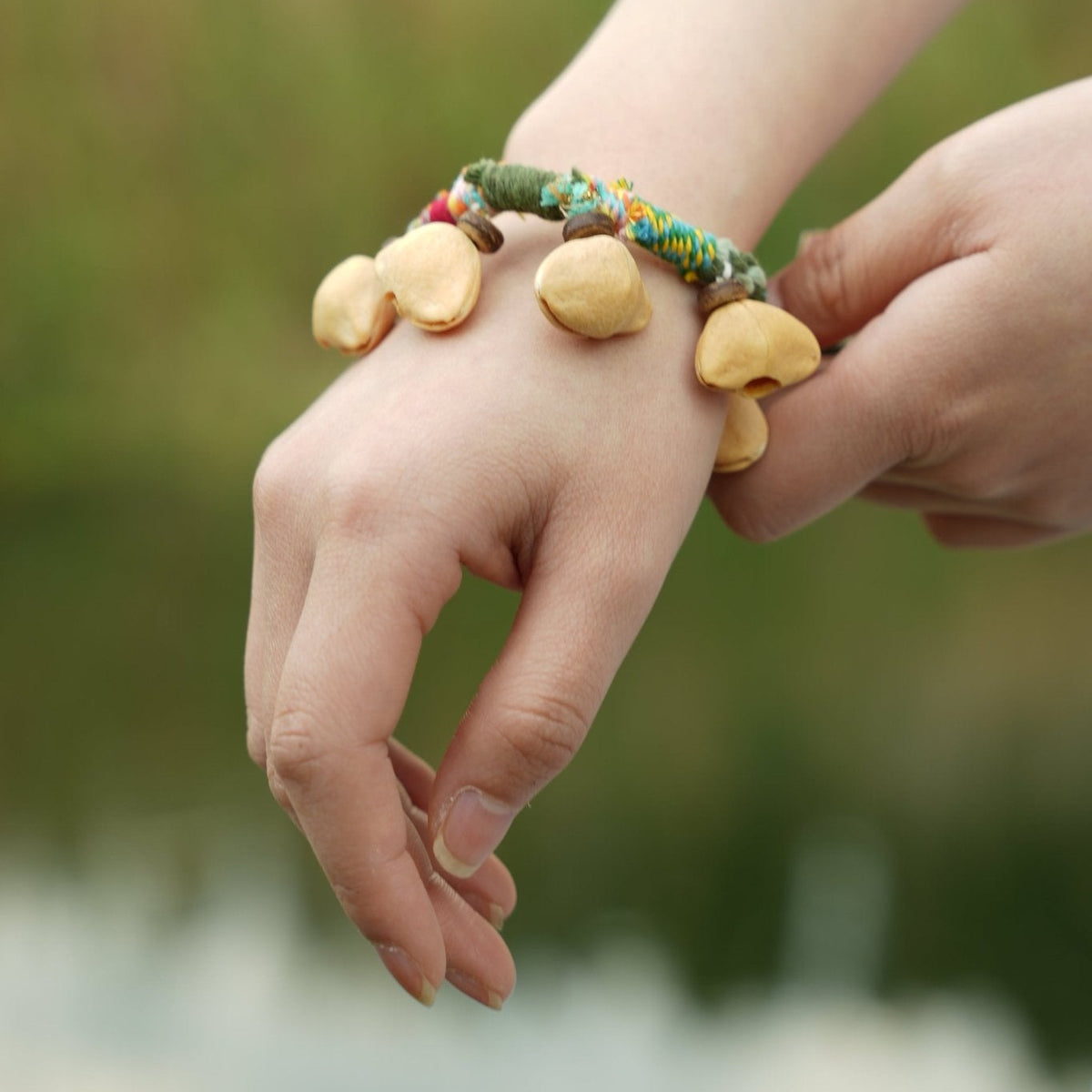 "The Happy Pistachio" - Hand - Braided Natural Shell Bracelet with Colorful Cord - Yunicrafts
