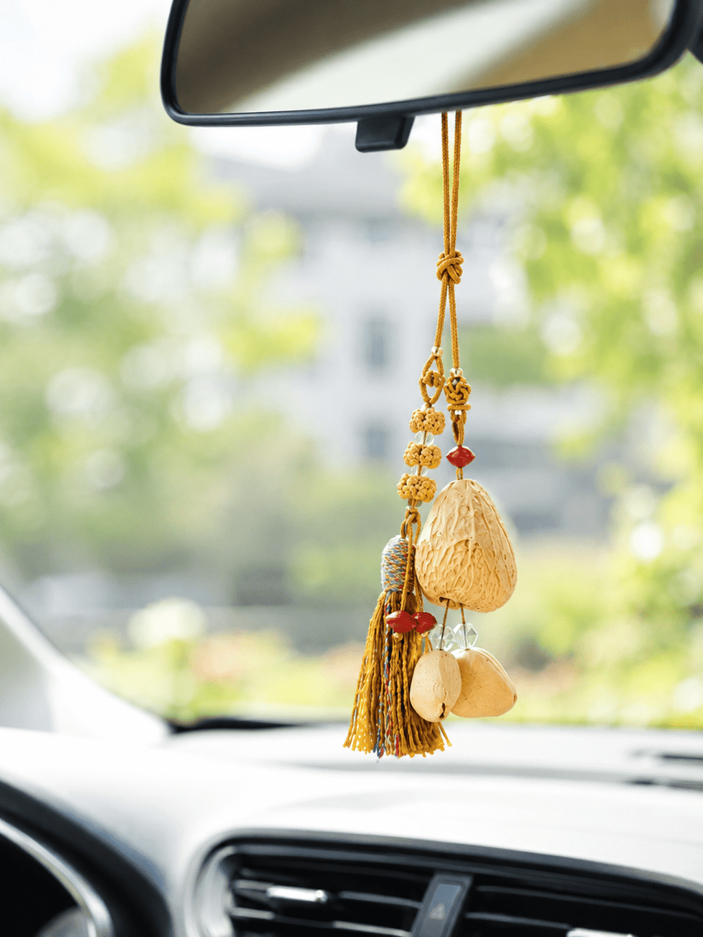 "Indigo Guardian" Tassel Seed Charm - Yunicrafts