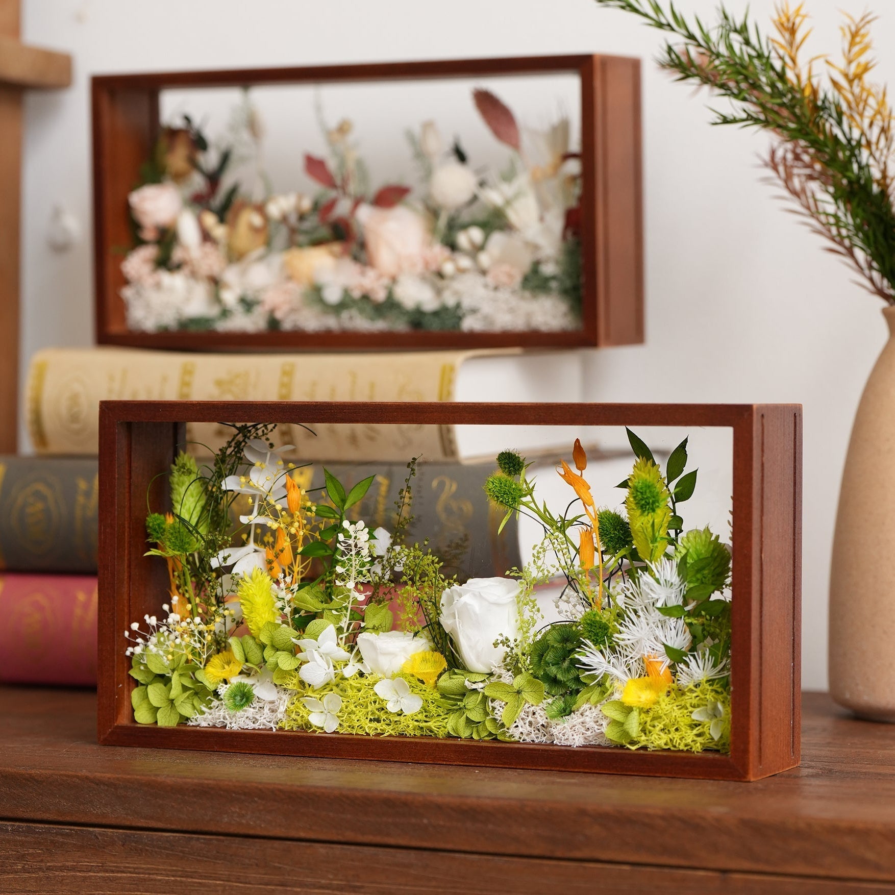 "Micro Landscape Frame" - Real Preserved Flower Mini Garden Shadow Box (Panoramic Desk Decor) - Yunicrafts