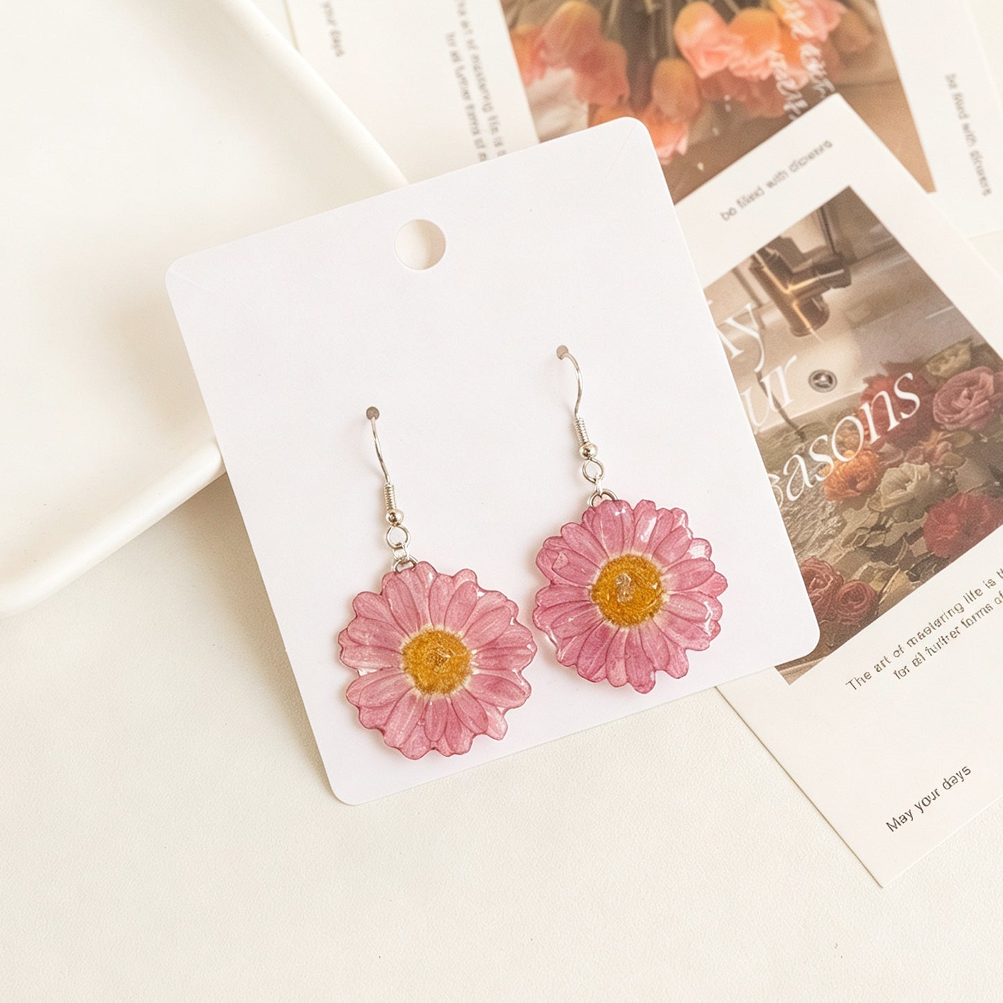Pink Marguerite Resin Earrings - Yunicrafts