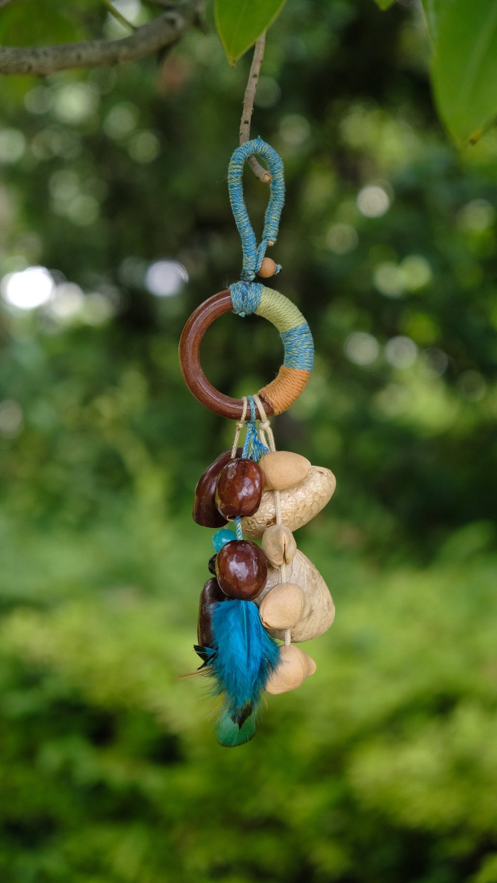 "The Azure Spirit" - Hand - Wrapped Wood Ring & Blue Feather Totem Charm - Yunicrafts