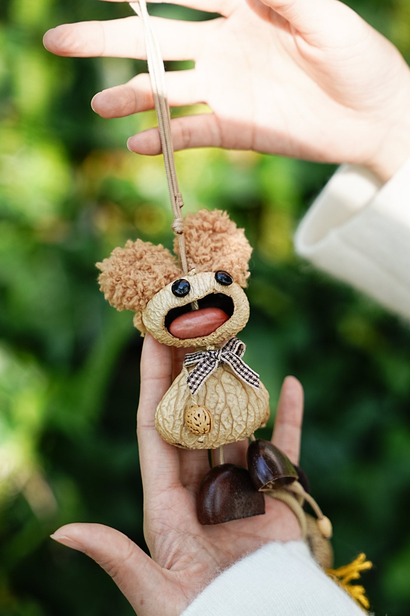 "The Chatterbox" - Funny Big - Mouth Nut Shell Doll with Fuzzy Ears - Yunicrafts