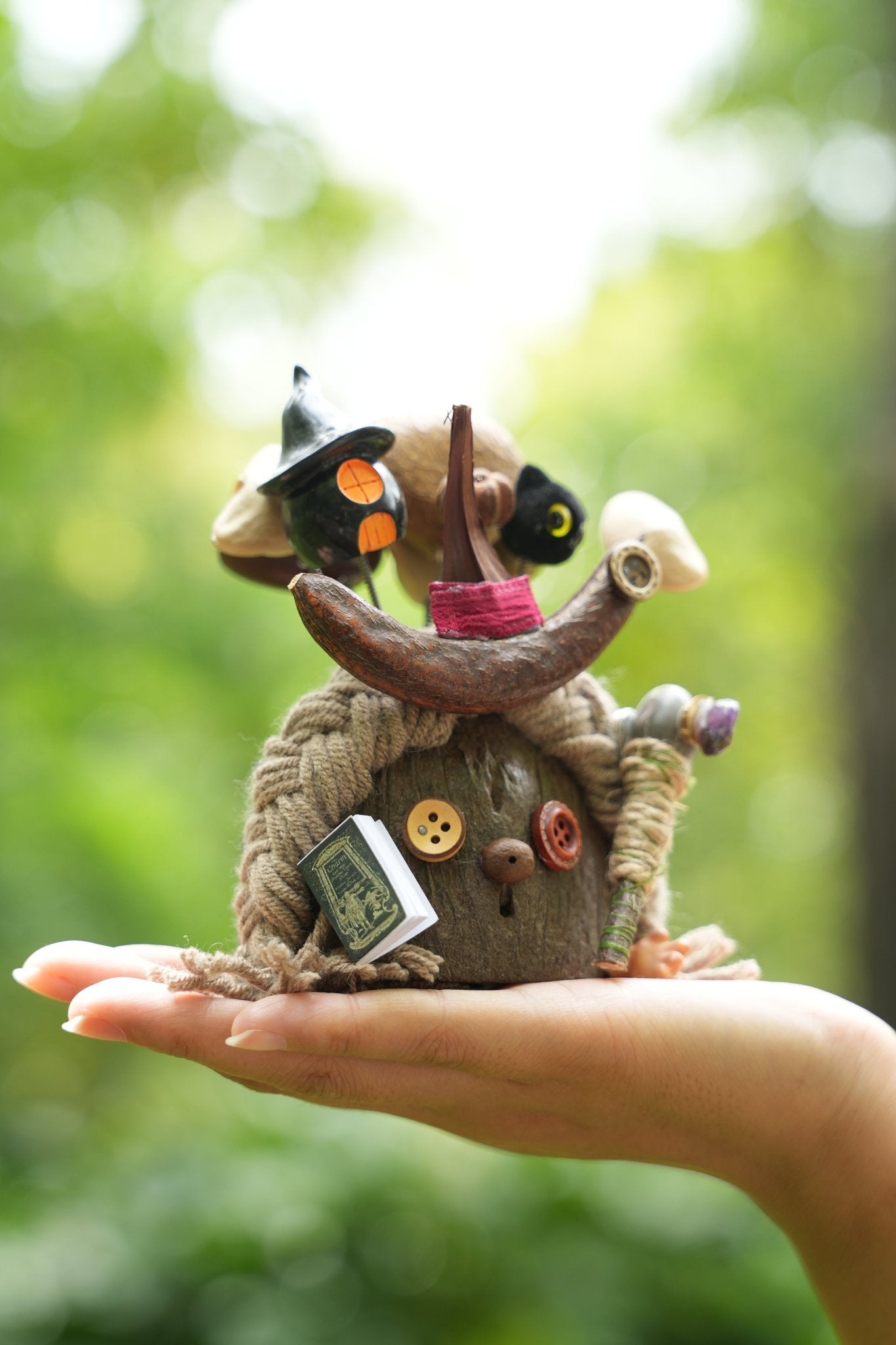 "The Forest Wizard" - Nut Shell Mage Doll with Spellbook & Crystal Staff - Yunicrafts