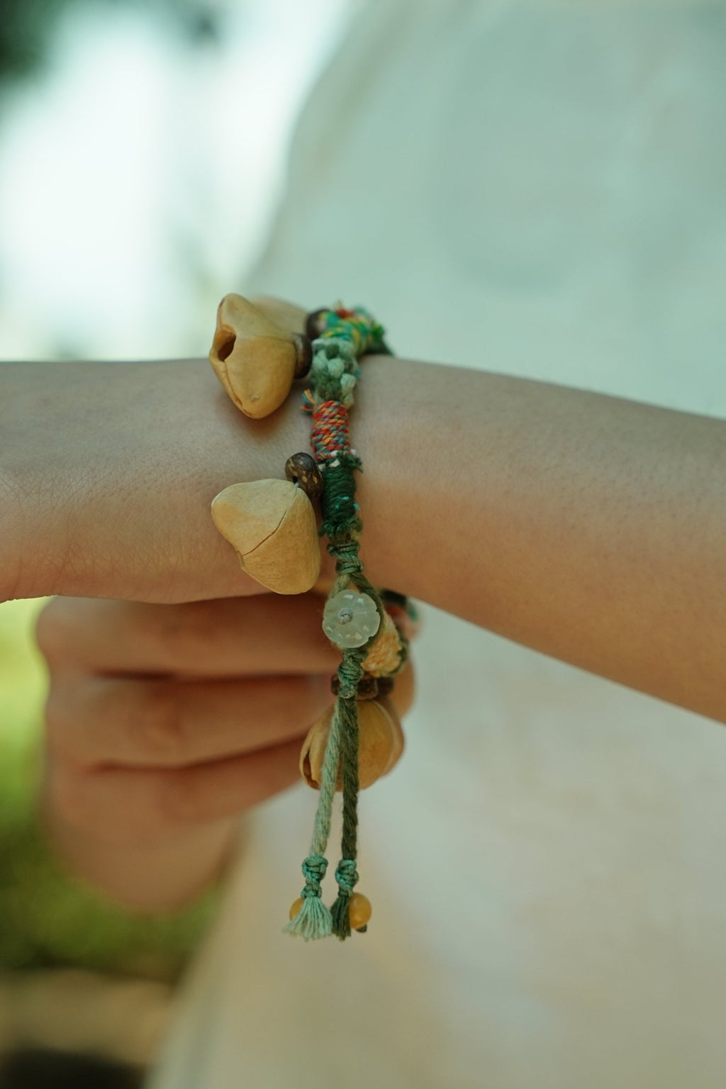 "The Happy Pistachio" - Hand - Braided Natural Shell Bracelet with Colorful Cord - Yunicrafts