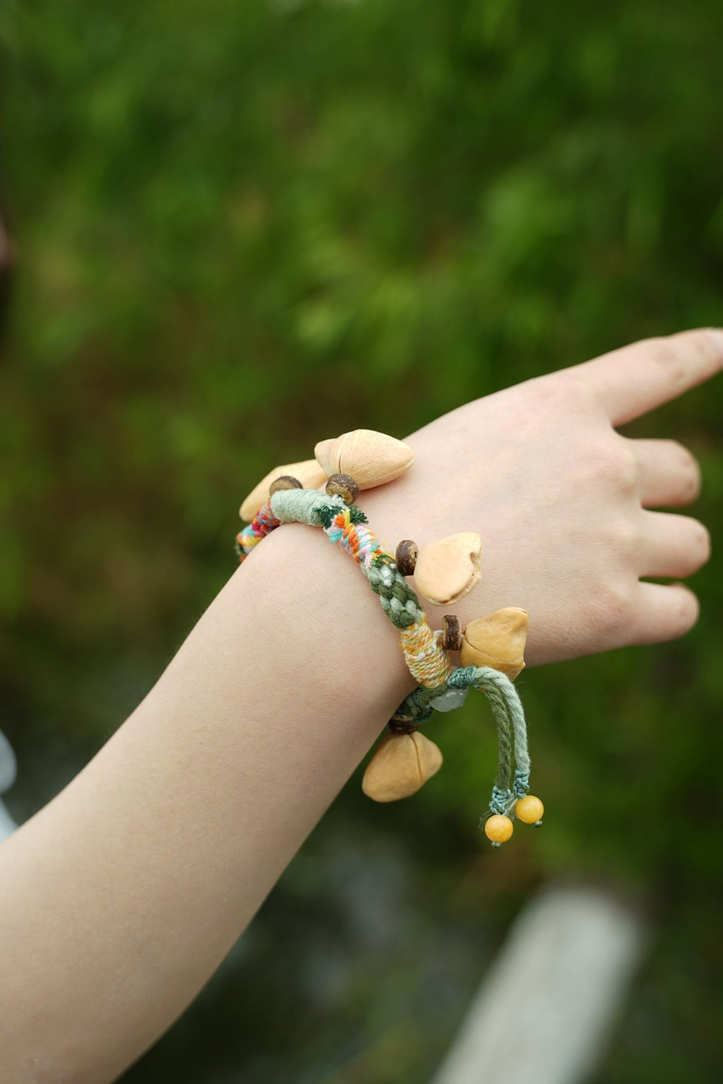 "The Happy Pistachio" - Hand - Braided Natural Shell Bracelet with Colorful Cord - Yunicrafts