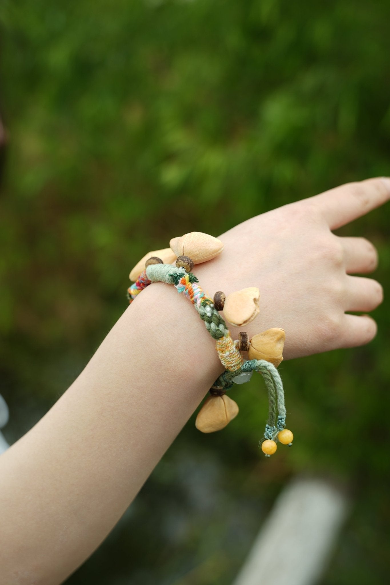 "The Happy Pistachio" Seed Braided Bracelet - Yunicrafts