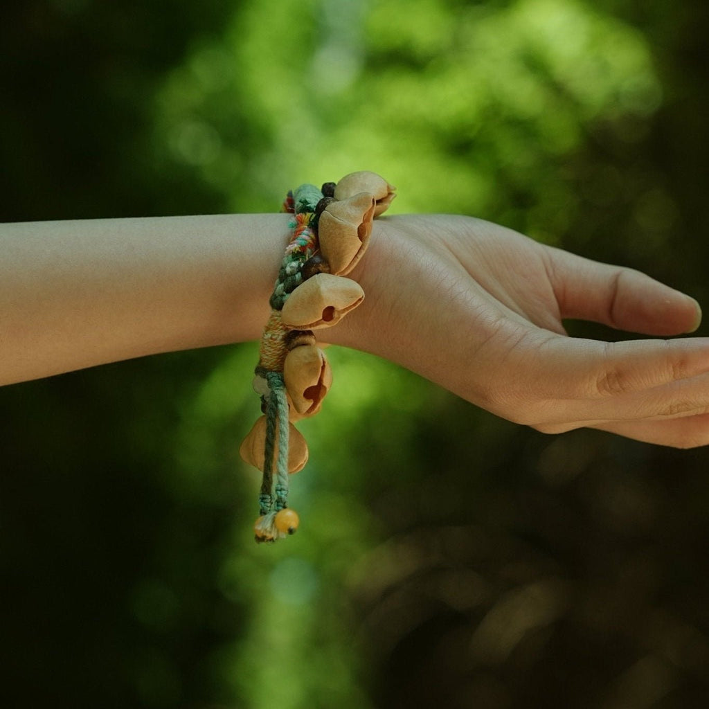 "The Happy Pistachio" Seed Braided Bracelet - Yunicrafts