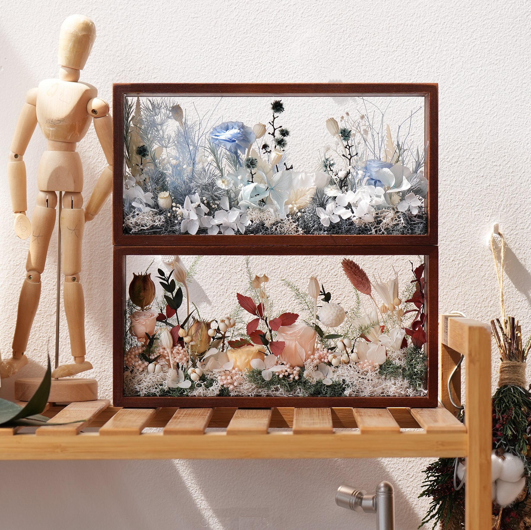 "The Landscape Garden" - Real Preserved Flower Shadow Box (Panoramic Desk Decor) - Yunicrafts