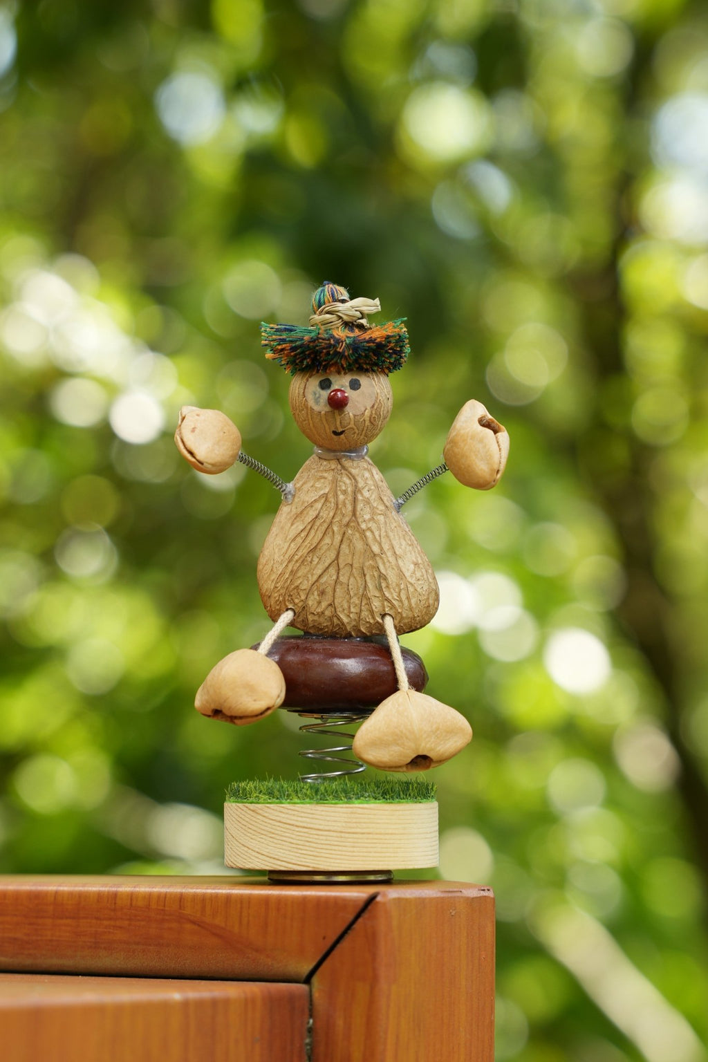 The Little Nut Guardian | Real Seed Shell Bobblehead & Car Dashboard Ornament - Yunicrafts