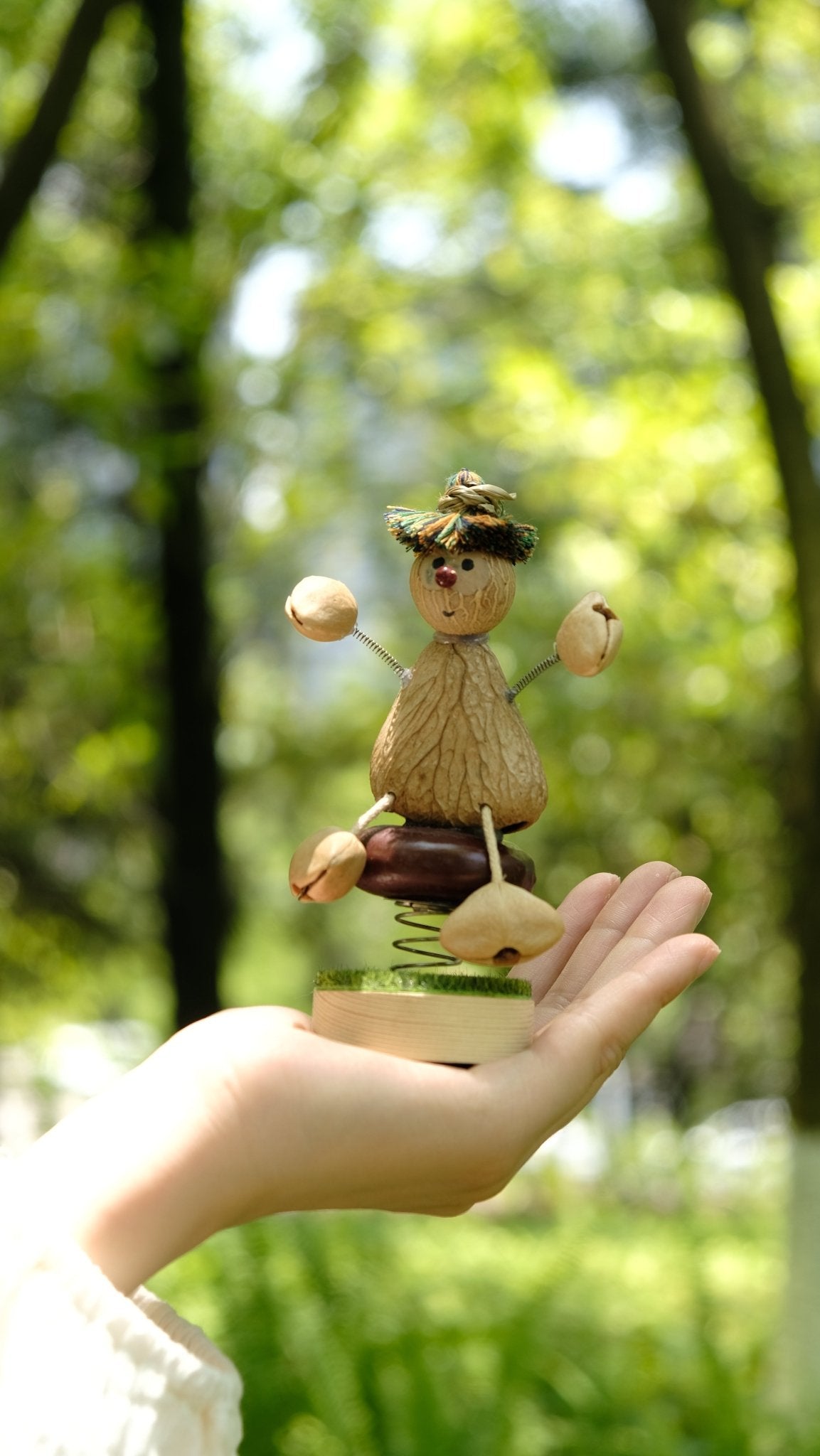 The Little Nut Guardian | Real Seed Shell Bobblehead & Car Dashboard Ornament - Yunicrafts