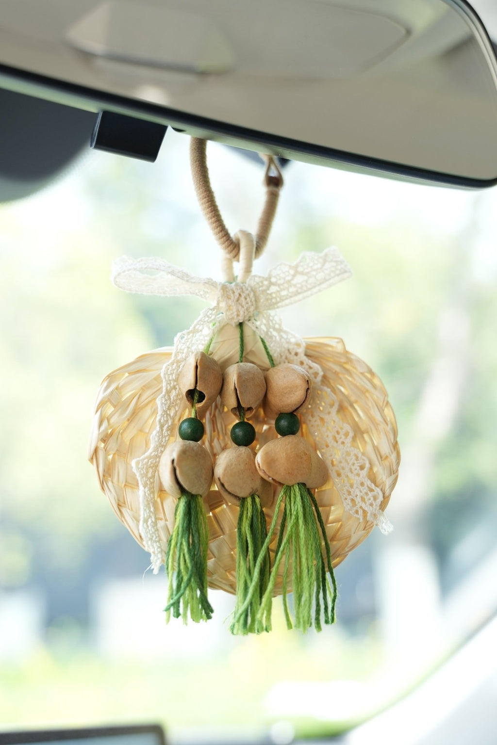"The Meadow Breeze" - Woven Straw Fan Ornament with Lace & Green Tassels - Yunicrafts