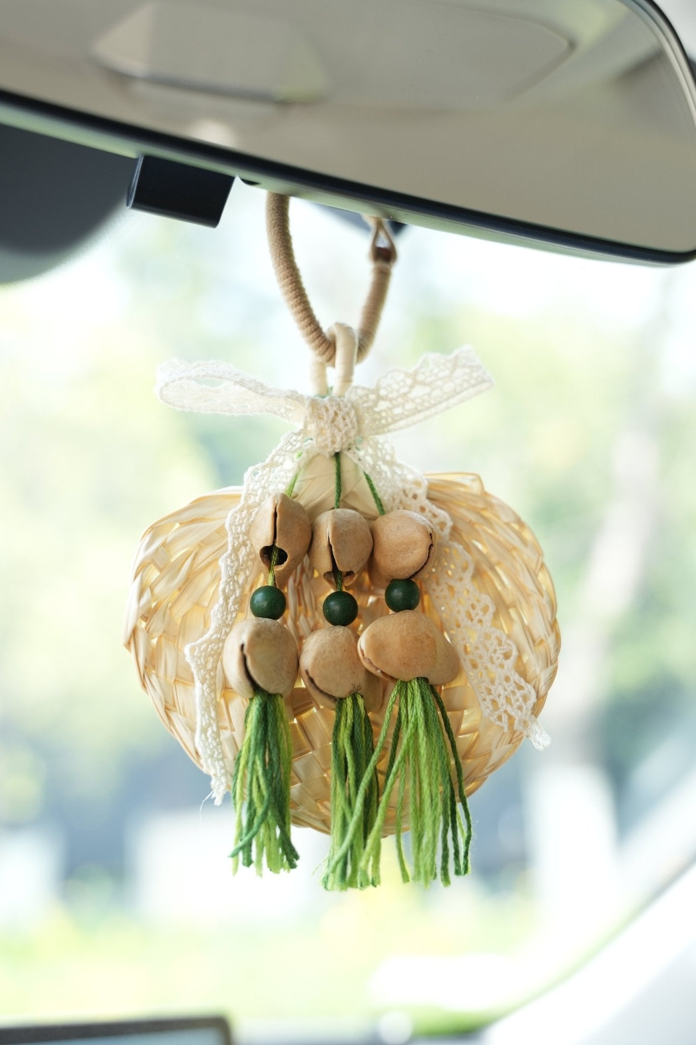 "The Meadow Breeze" - Woven Straw Fan Ornament with Lace & Green Tassels - Yunicrafts