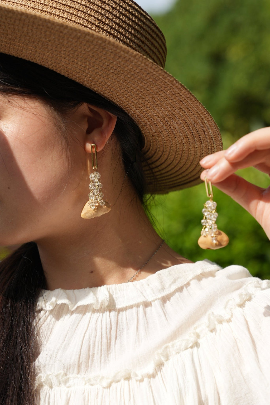 "The Morning Dew" - Natural Seed & Shimmering Crystal Drop Earrings - Yunicrafts