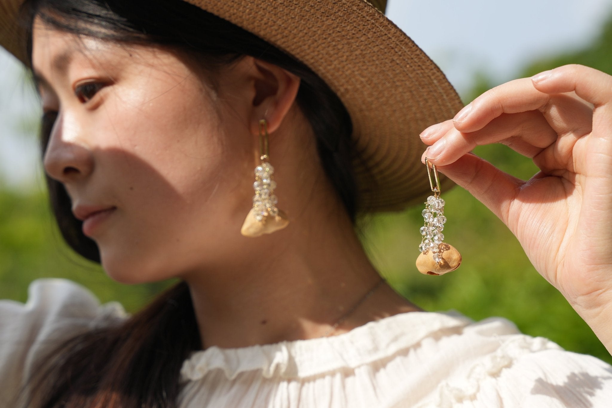 "The Morning Dew" - Natural Seed & Shimmering Crystal Drop Earrings - Yunicrafts