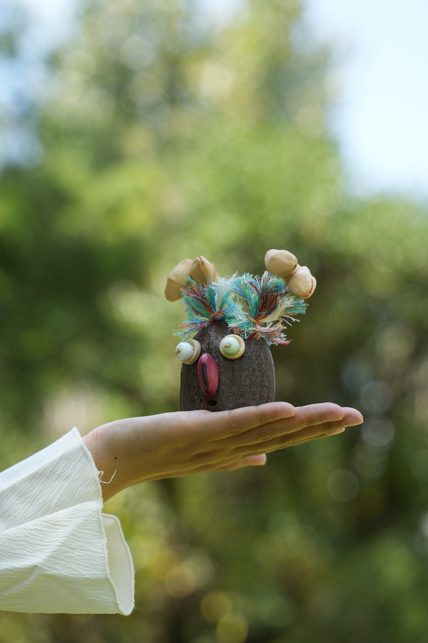 "The Rock Star Parrot" - Punk Mohawk Nut Shell Bird Doll - Yunicrafts