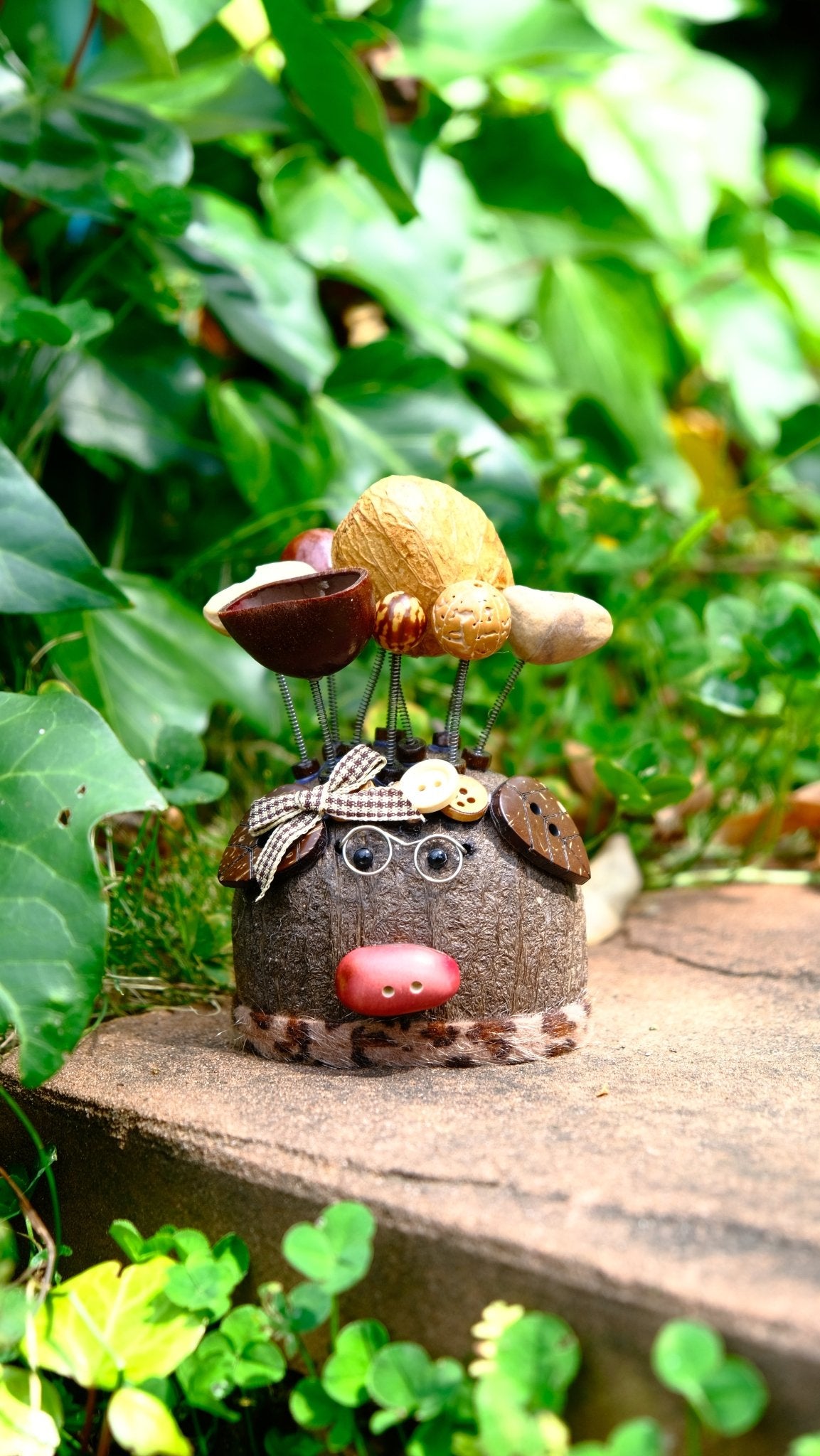 "The Scholar Piggy" - Smart Nut Shell Pig Doll with Glasses & Plaid Bow - Yunicrafts