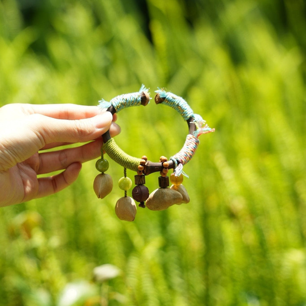 "Tribal Vine" Natural Branch Seed Bangle - Yunicrafts