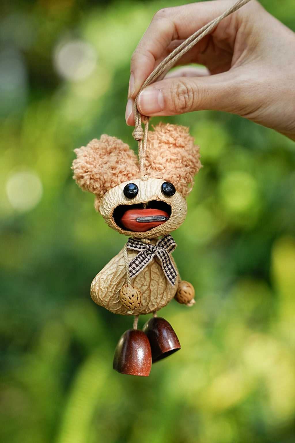 "The Chatterbox" - Funny Big - Mouth Nut Shell Doll with Fuzzy Ears - Yunicrafts