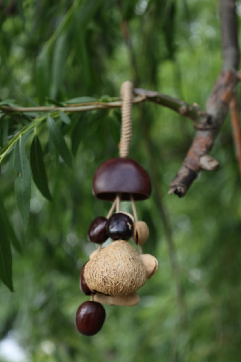 "The Forest Dome Chime" - Sino de vento de semente natural feito à mão com tampa de casca escura - __Yunicrafts__