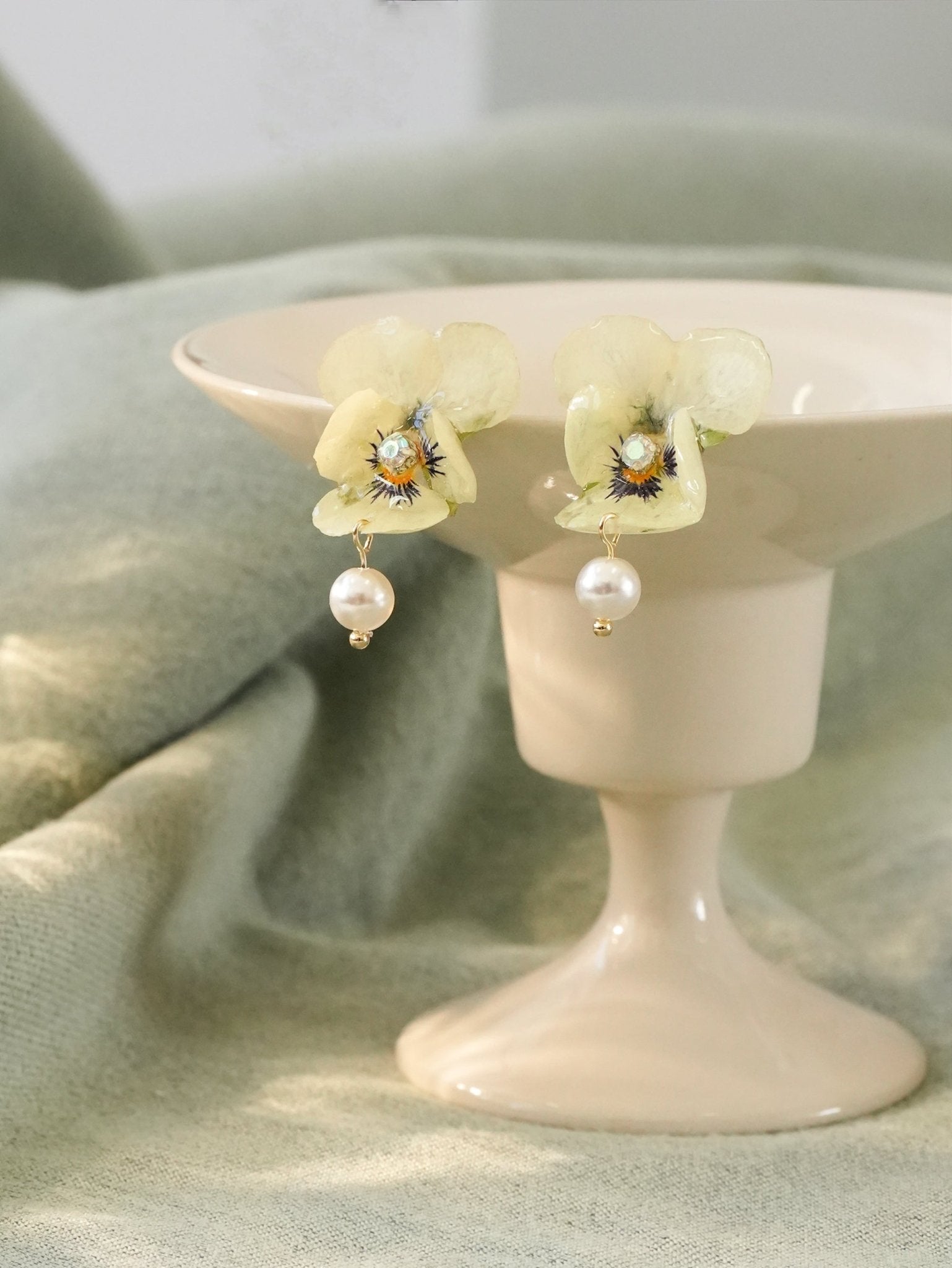 Real Viola Pansy Earrings with Pearl - "The Singing Garden" Pressed Flower Jewelry - Yunicrafts
