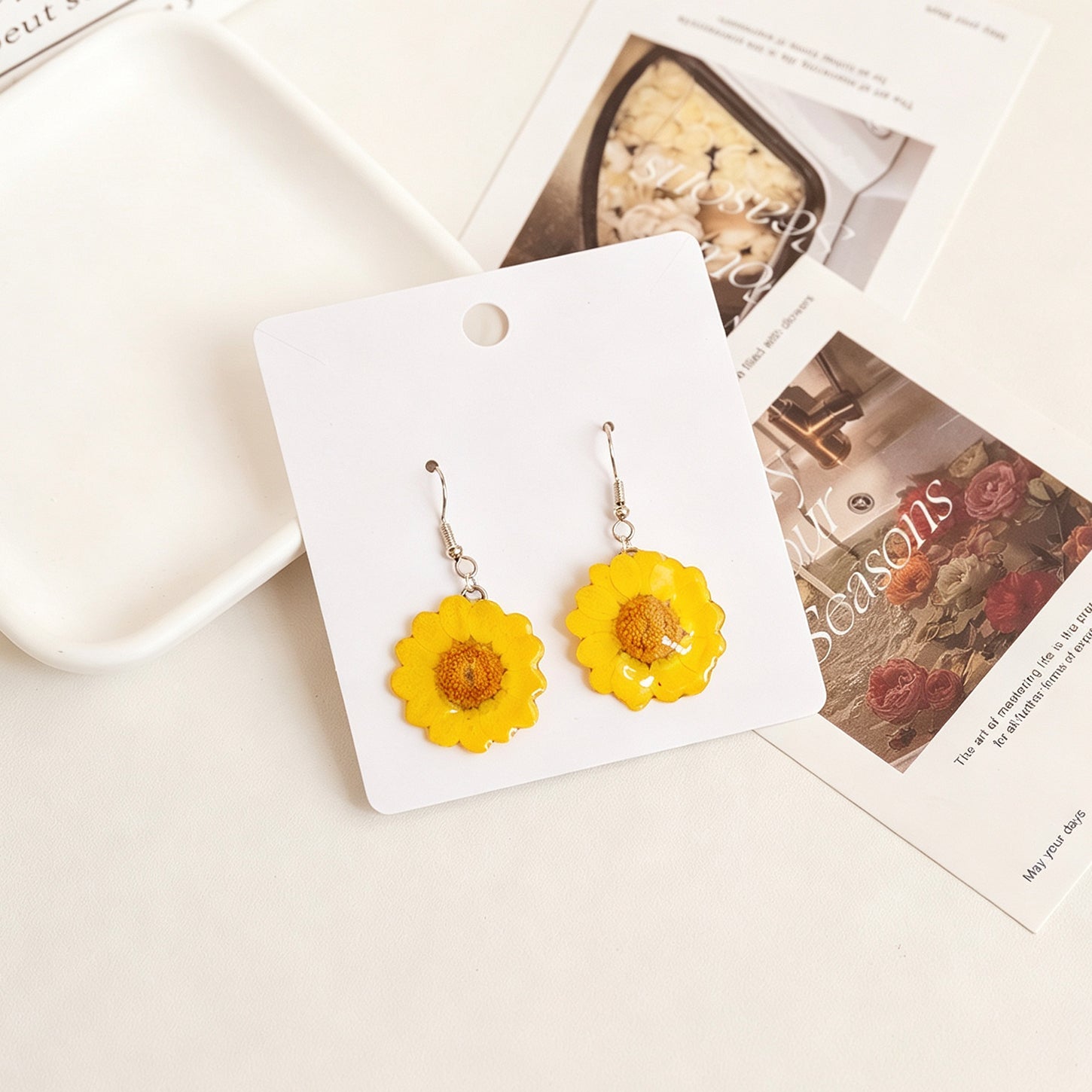 Yellow Sun Daisy Resin Earrings - Yunicrafts