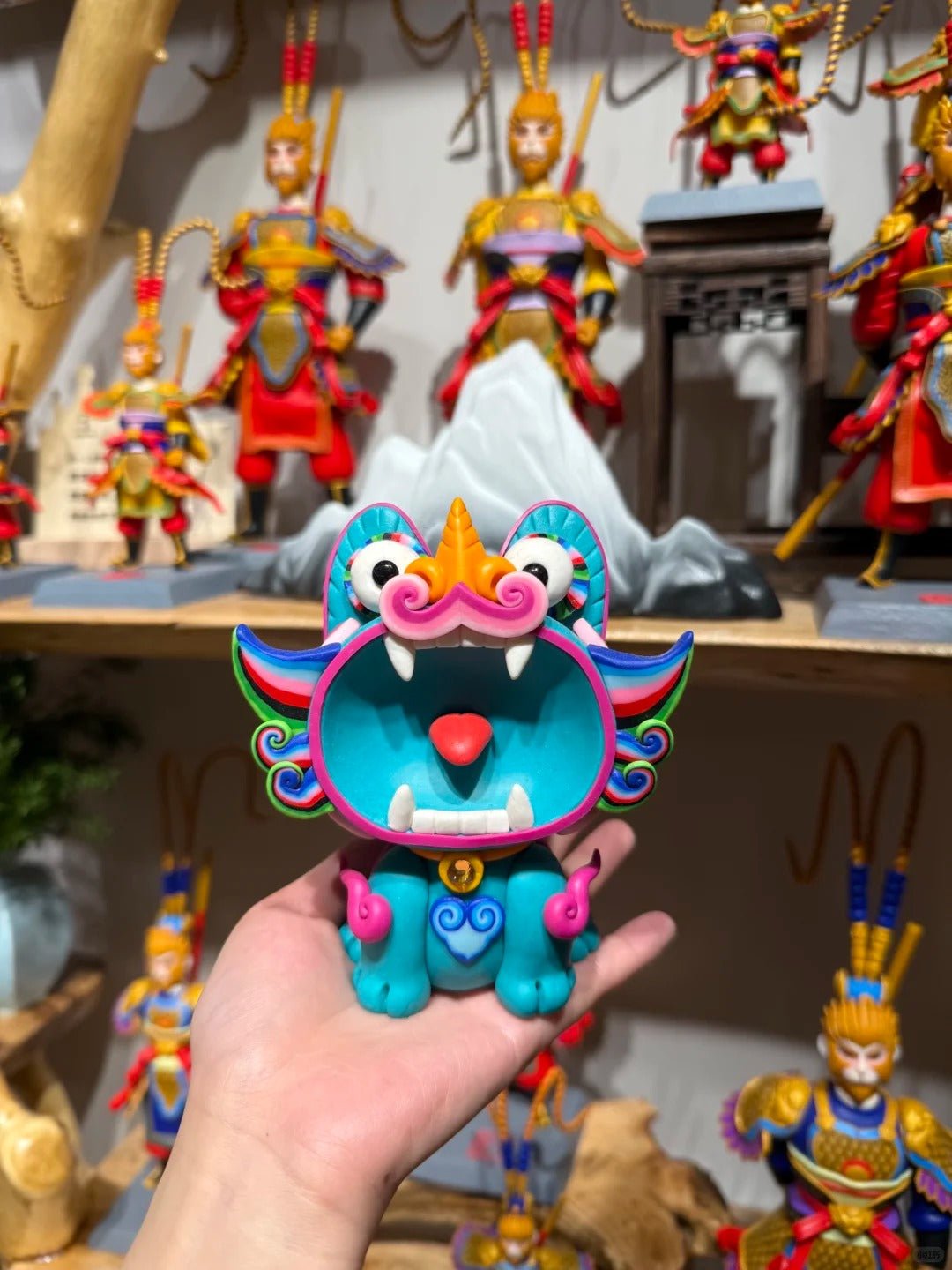 Yunnan Roof Cat Soft Clay Ornament – Handcrafted Folk Guardian for Home Décor - Yunicrafts