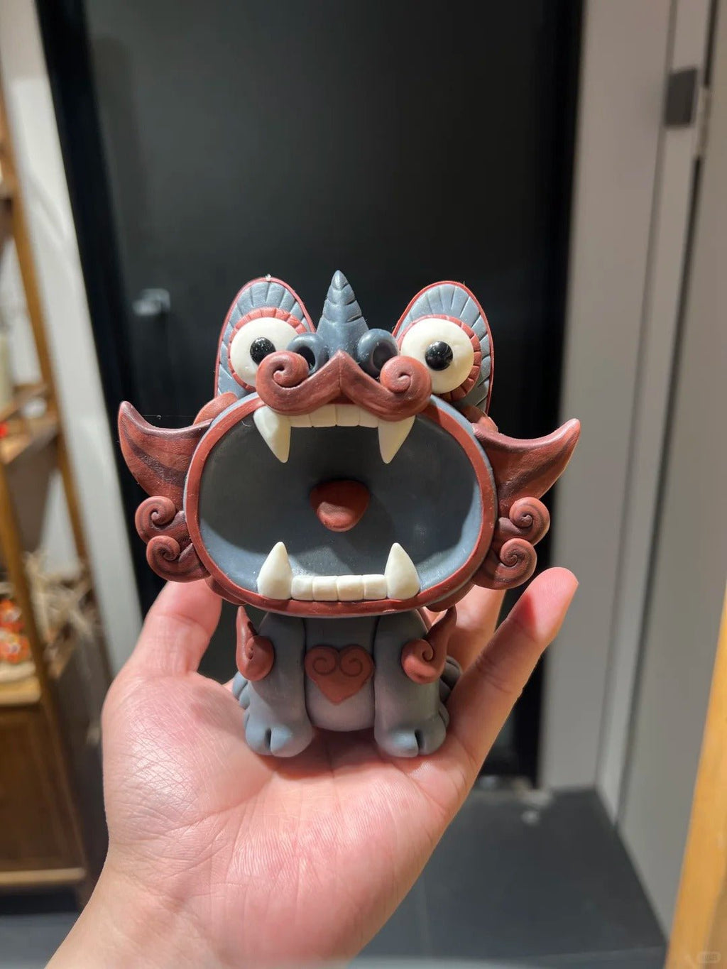 Yunnan Roof Cat Soft Clay Ornament – Handcrafted Folk Guardian for Home Décor - Yunicrafts